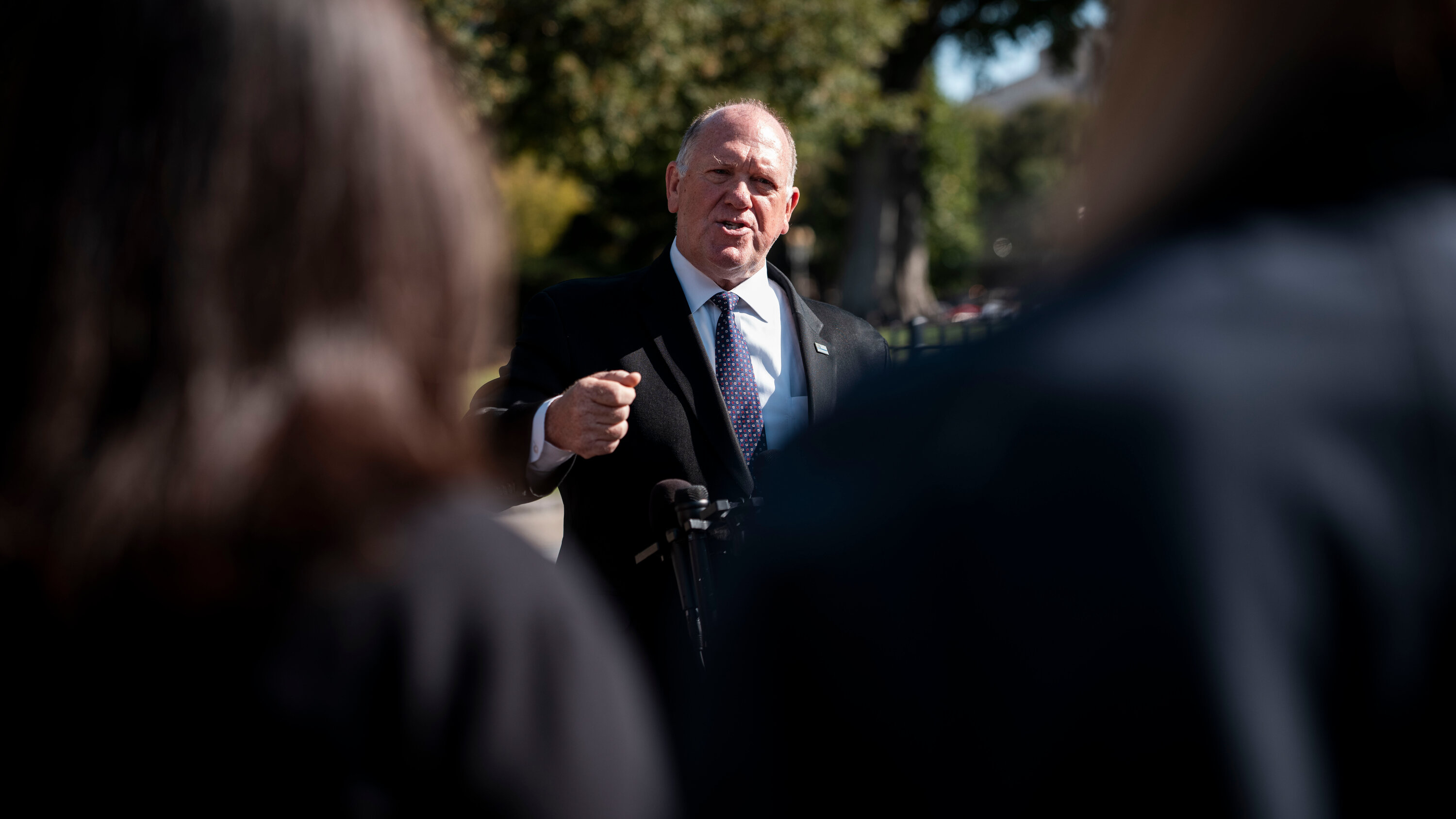 Trump Justice Dept. Closed Investigation Into Tom Homan for Accepting Bag of Cash